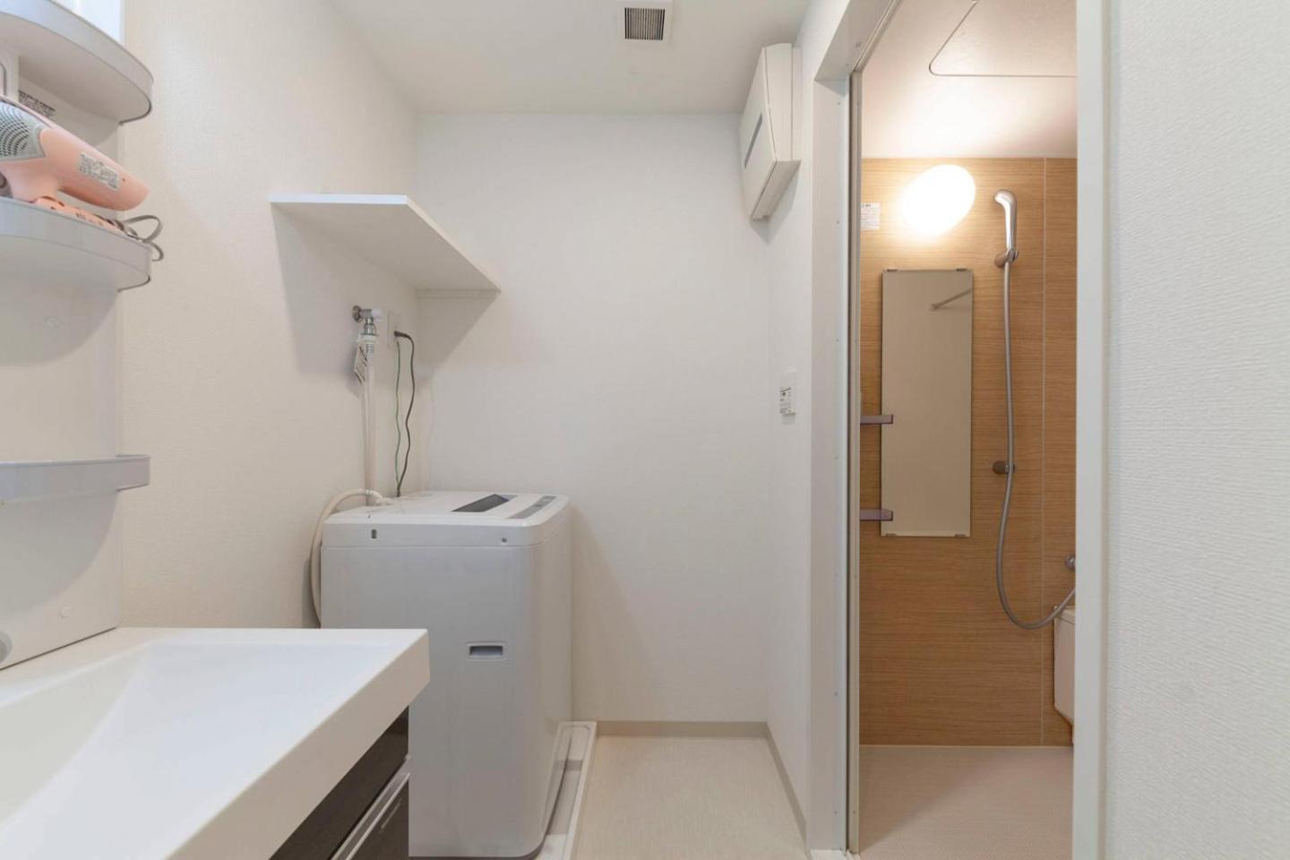 Tokyo Sunshine Tower Apartment Exterior photo